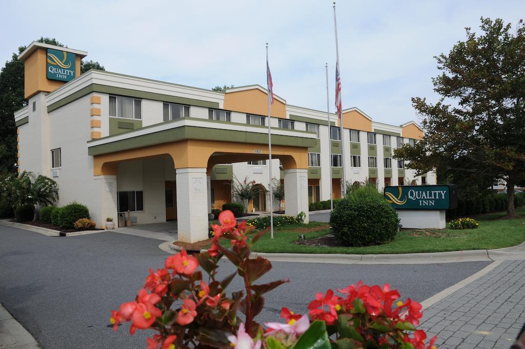 Quality Inn Huntersville near Lake Norman Eksteriør bilde
