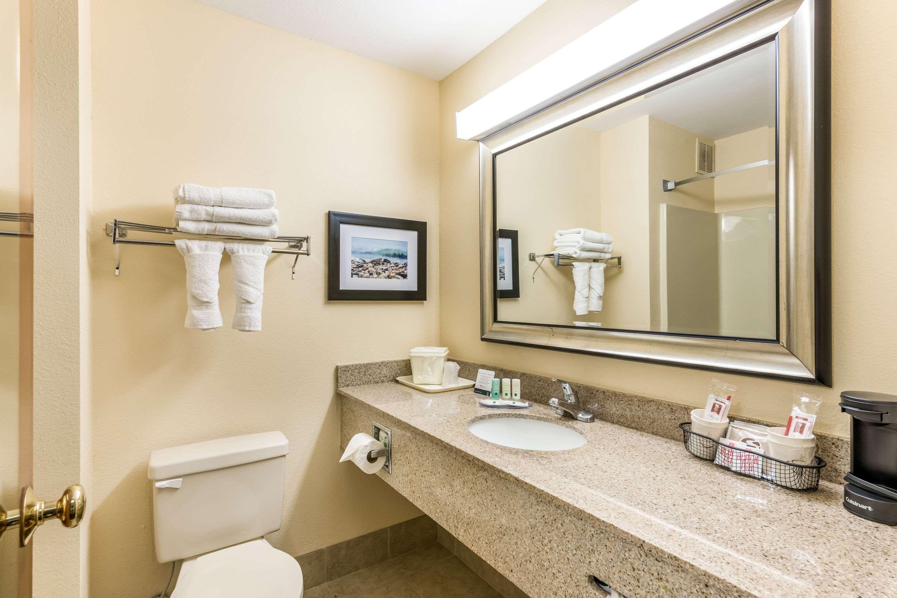Quality Inn Huntersville near Lake Norman Eksteriør bilde
