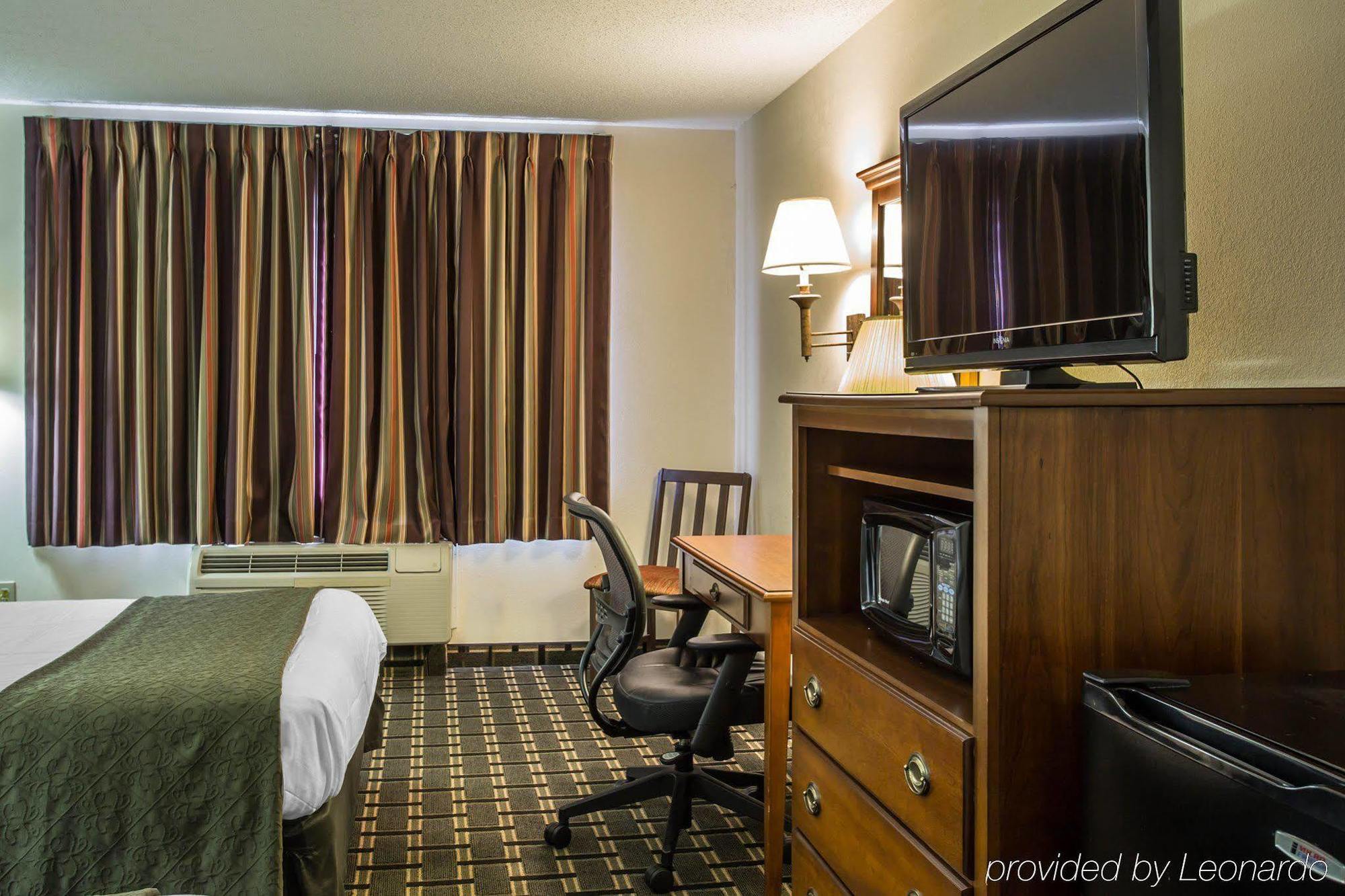 Quality Inn Huntersville near Lake Norman Eksteriør bilde